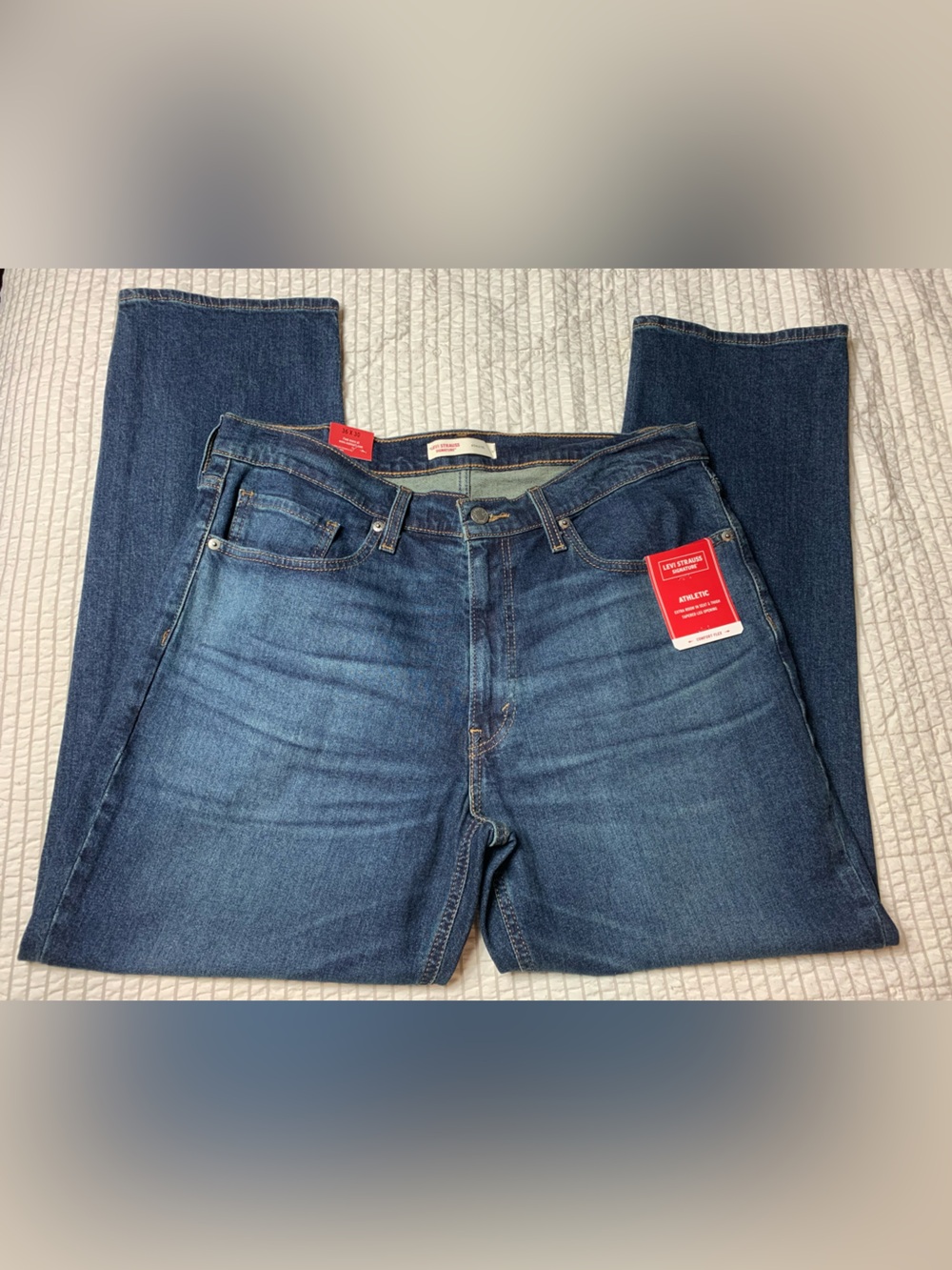 Levi's Men's Signature Athletic Straight Jeans - Blue Denim